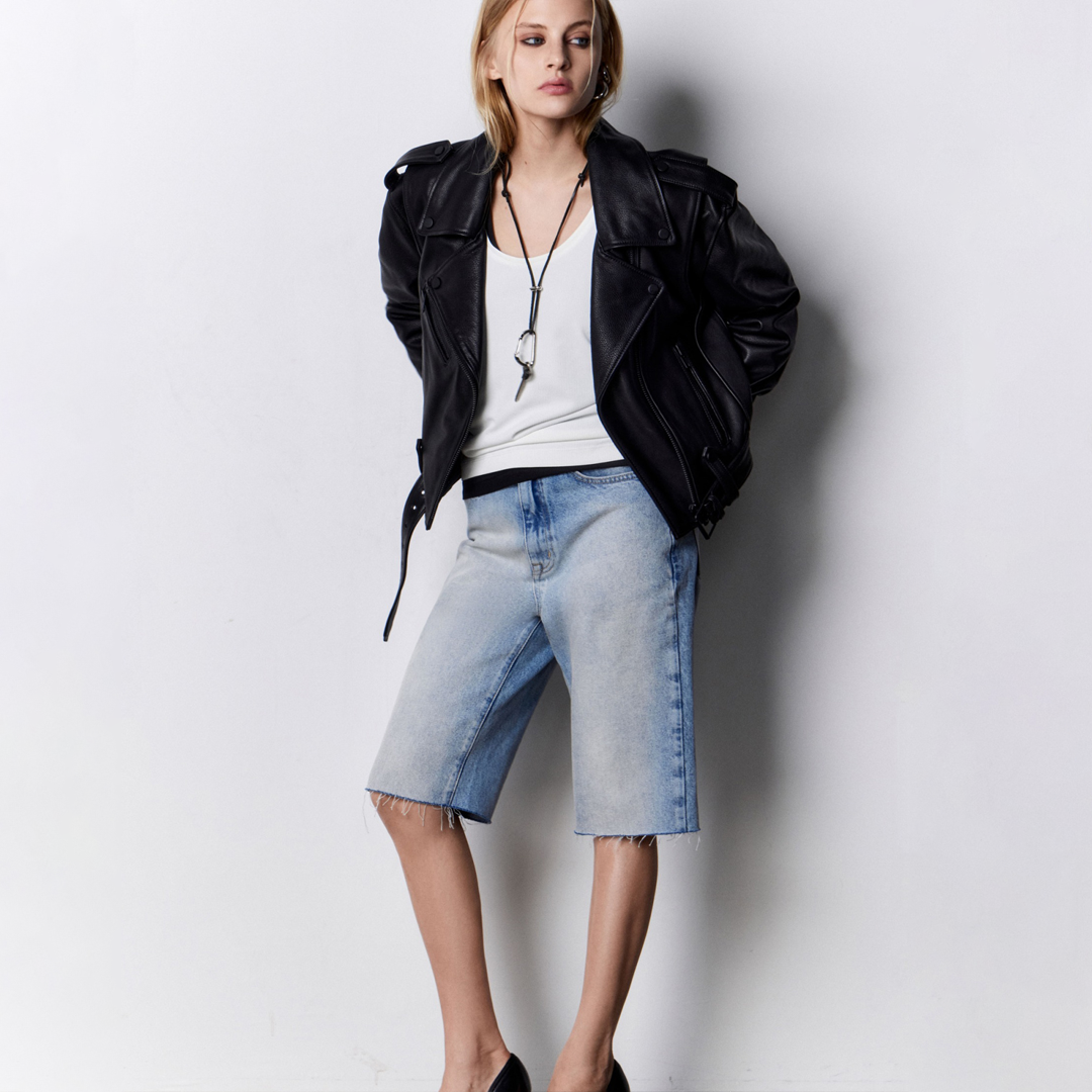 Секреты стиля: как комбинировать деним с ключевыми вещами сезона